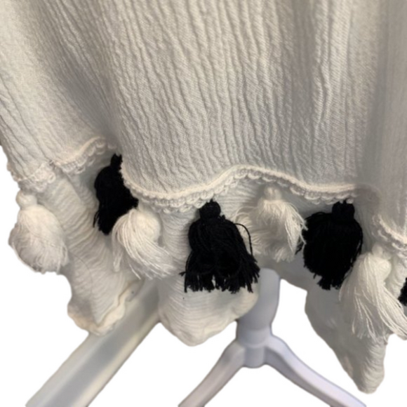 White Blouse with blue & white tassels, scoop neck, quarter length sleeve Lrg - Picture 3 of 6